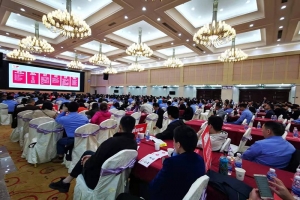萬(wàn)順叫車在廣州召開“萬(wàn)順叫車出行安全大講堂”百場(chǎng)培訓(xùn)會(huì)