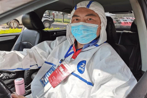 撒播愛心傳遞溫暖 萬(wàn)順叫車志愿者奔波戰(zhàn)“疫”一線